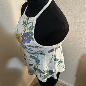 Gaze Sleeveless Floral Top
